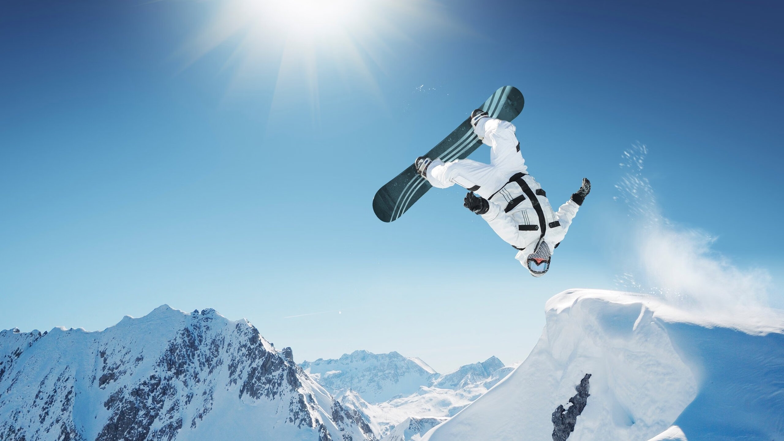 “青训基地引入国际先进设备，打造专业化育人环境”，青训中心是干嘛的