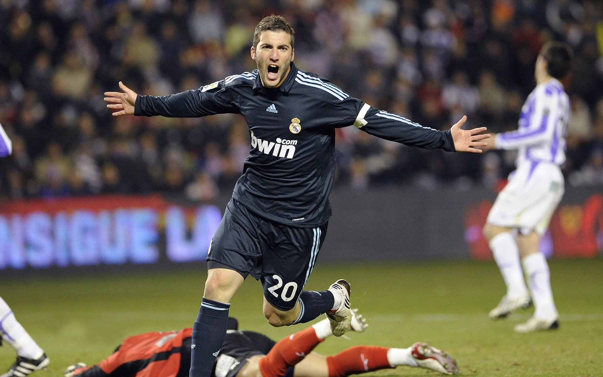 巴塞罗那青训营喜传捷报，未来之星崭露头角，巴塞罗那未来新星